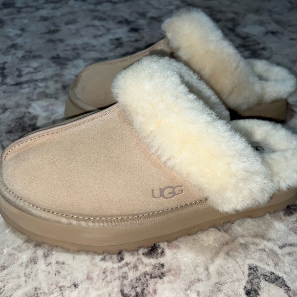 UGG Shoes - UGG Women's Disquette Sand colored Slippers with Cream Lining